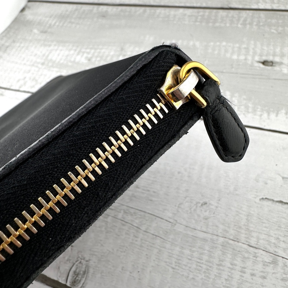 AUTHENTIC Prada Zip Around wallet. Bow details. Black. - Picture 8 of 16